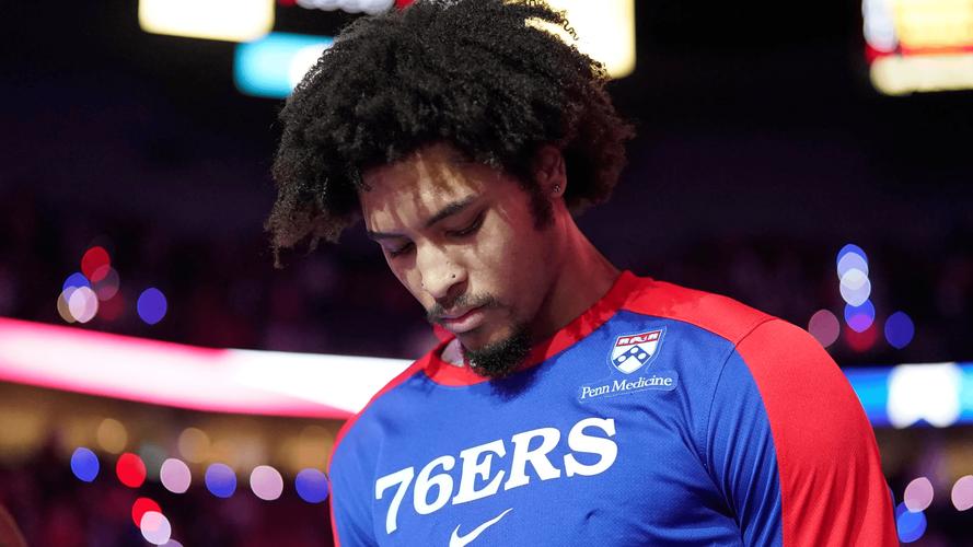 米西:训练营至今喷垃圾话最凶的是阿尔瓦拉多 他就没停过