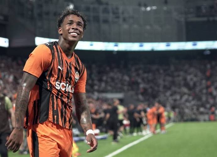 创收225万欧!巴西边锋凯文4500万欧转会富勒姆,泰山获5%补偿金