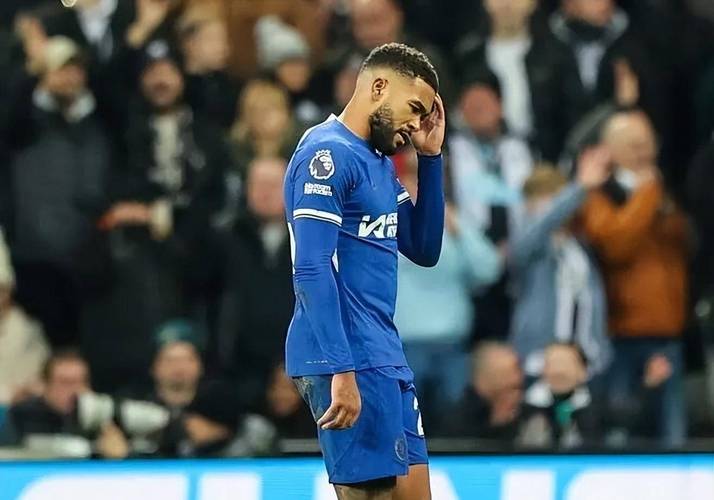 根本守不住😢切尔西连场直红马帅均只留1前锋+5后卫，遭遇2连败