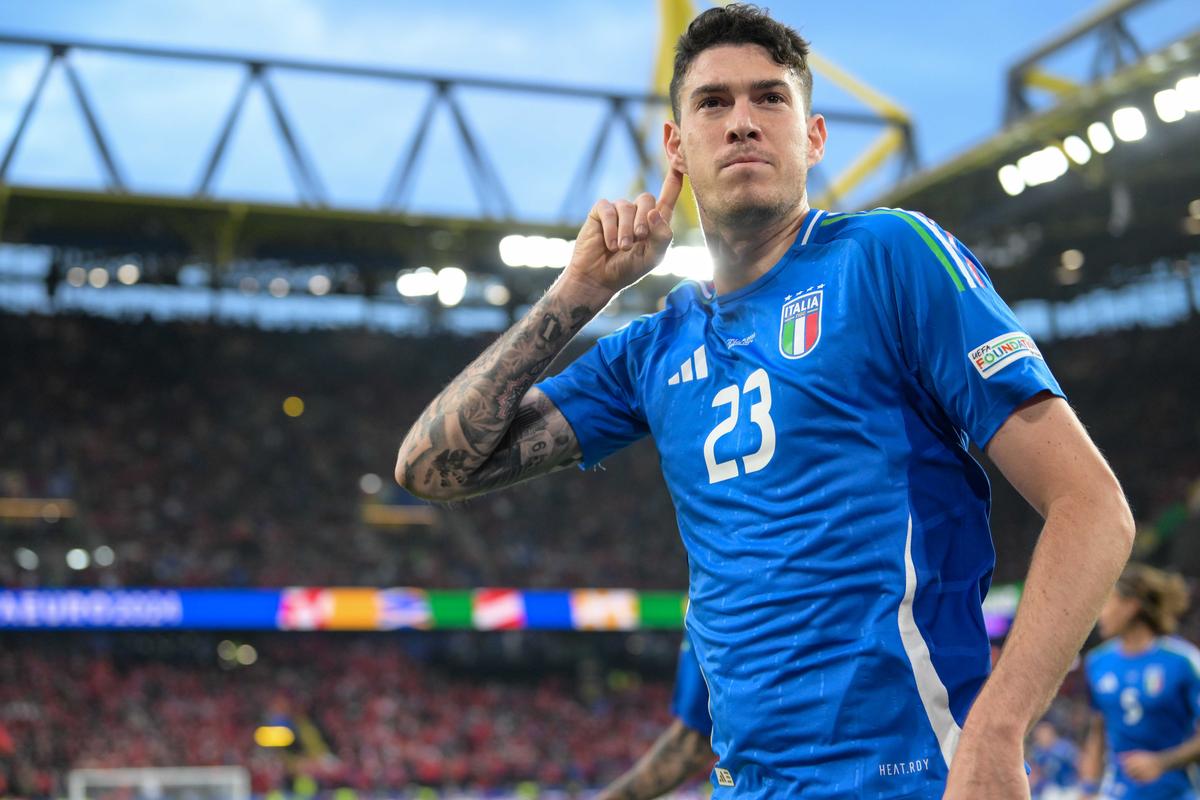 巴斯托尼:我们已经习惯外界的批评 我们需要去引导队内的年轻人