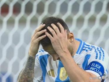 又是神扑！梅西抽射从两名防守球员间穿过，门将神扑力保城门不失