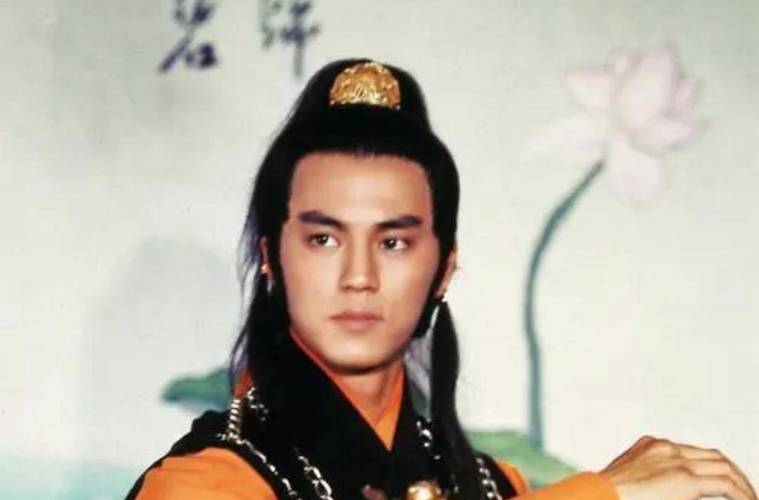 狄龙:我和布克是并肩作战的两位领袖 我俩的沟通相当好