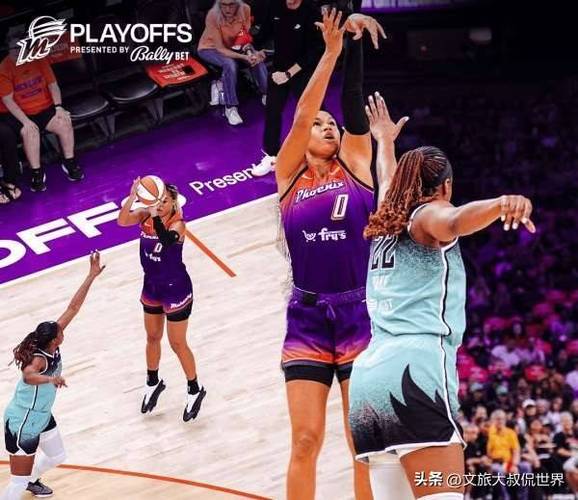 艾莉莎-托马斯不止一次在季后赛中砍下20+5+5+5断 WNBA历史首人