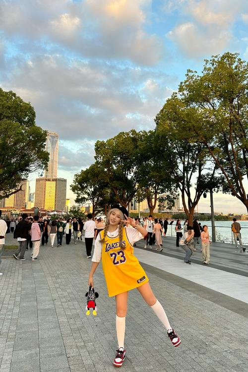 赞比亚有人穿你球衣?詹姆斯:我向你致以爱意 希望咱们可以见面