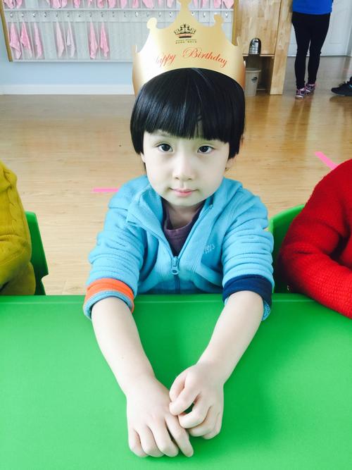 早日康复！祝吴冠希生日快乐！天天开心！