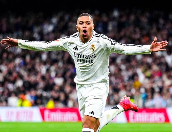 欧冠60球里程碑！姆巴佩帽子戏法，欧冠进球数仅次C罗、梅西等人