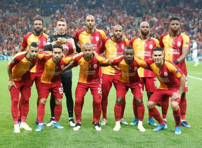 加拉塔萨雷近4场欧战对阵英超球队3胜1平，击败红军、曼联、热刺