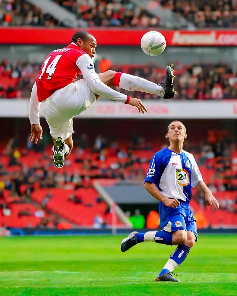 亨利：阿森纳阵容深度有所提升，本赛季有很大机会赢得荣誉