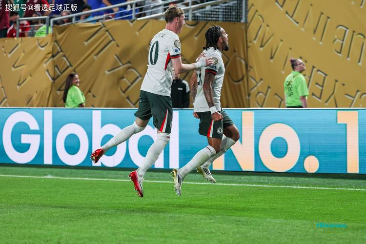 邮报：埃基蒂克赛后第一反应是抽筋，他有望随队出征切尔西