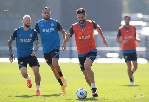 维埃里：我们需要耐心等待，齐沃一定会做得很好，让我们拭目以待