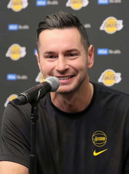 霍里：湖人现在续约雷迪克很奇怪 感觉和莱昂纳德的合同有点像