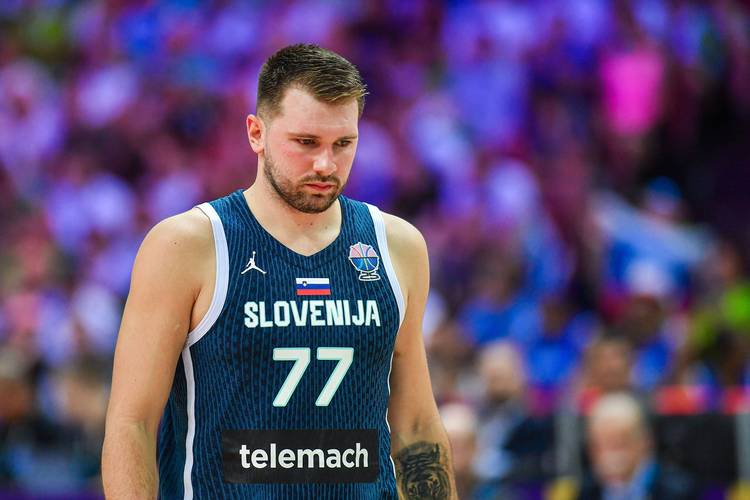 八村塁：东契奇变得更加专注了 现在更像一位领袖了