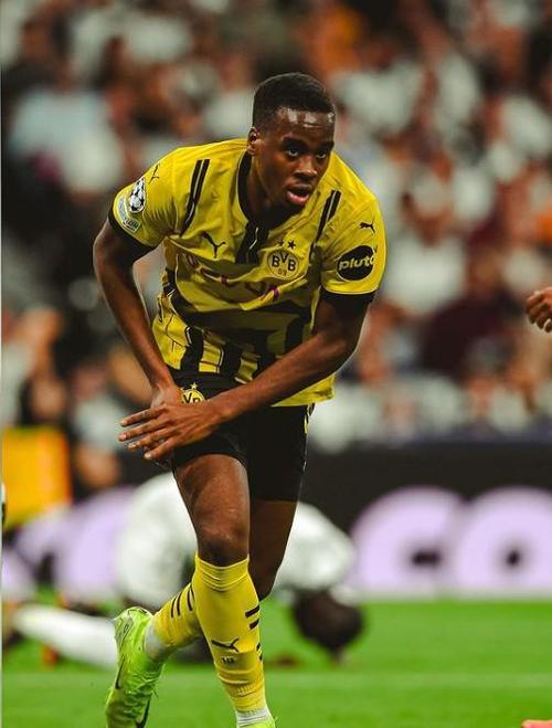 多特没卖说明书?吉滕斯7场259分钟0球0助,英超又一个“007”