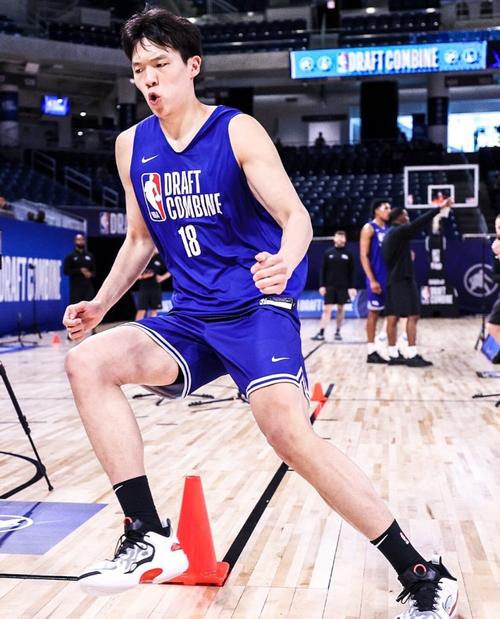 开拓者队内表演赛集锦：杨瀚森表现活跃 增重8公斤好像没影响速率