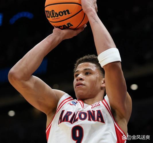 灵动飘逸！14号秀卡特-布莱恩特突破回环拉杆上篮得分