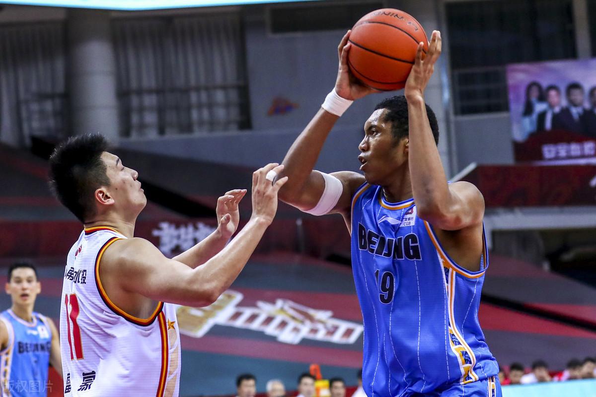 米诺特:我们想把比赛节奏打得飞快 我可能是队里速度最快的