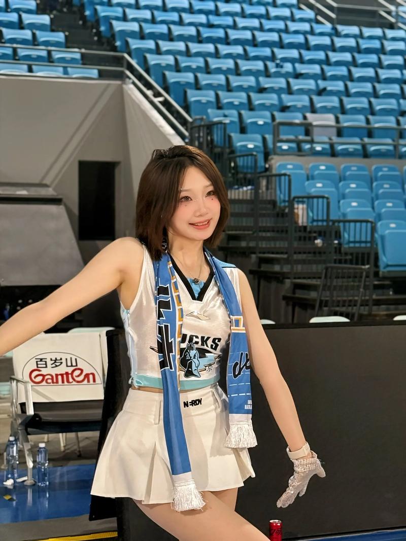 媒体人晒亚洲大学生篮球联赛啦啦队视频：假期最后1天 清一下库存