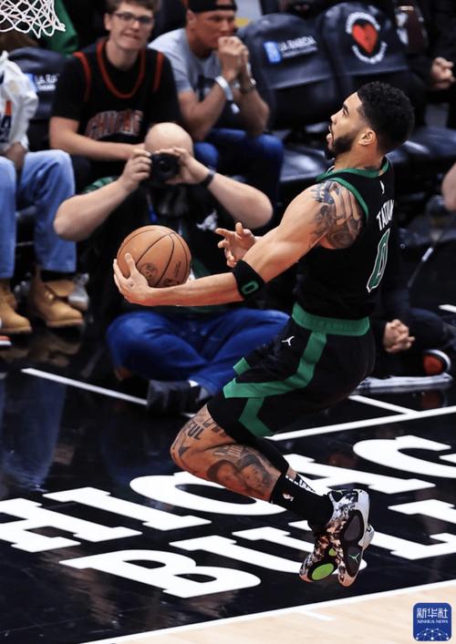 塔图姆谈恢复情况:开始球场训练了 渐渐找回了真正的自己