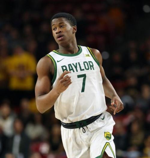 总经理调查之最佳新秀：弗拉格97%选票独一档 VJ-埃奇库姆3%