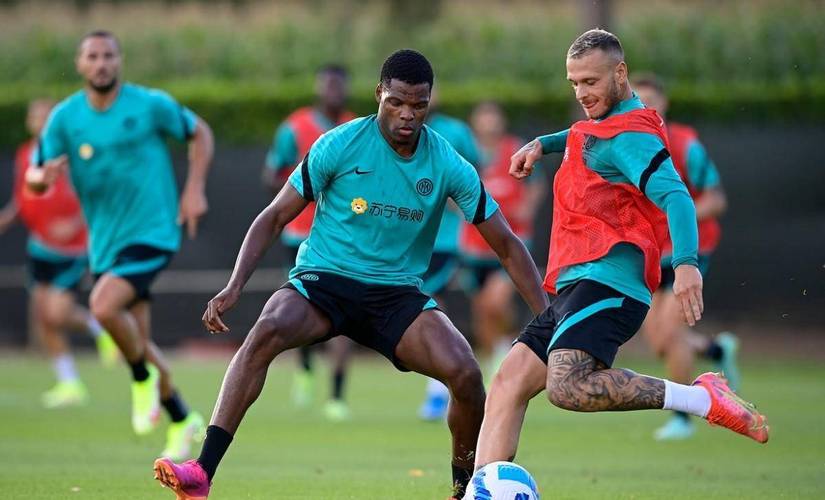 迪马尔科：我们是意大利必须晋级世界杯 边后卫门德斯特奥都很强