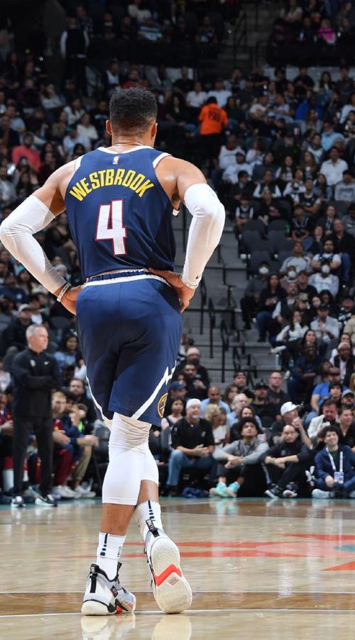 威少:能了解并激励年轻人是我的职责 这是我最期待的事情