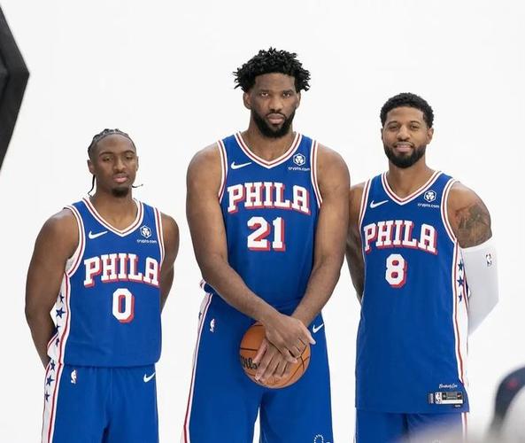 比尔-西蒙斯:埃奇库姆和马克西是76人未来 前者像05年的韦德