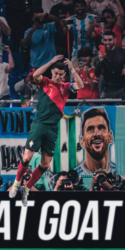 面对主持人说‘你是Goat’，梅西露出了欣慰的傻笑