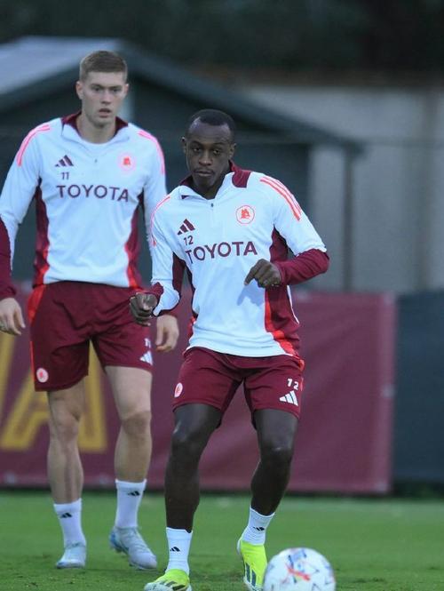 多夫比克：最近主场比赛对我们来说不理想 这个进球对我非常重要