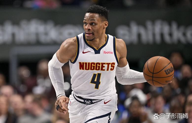 布克:马威湖人交易告吹后特意看了他的录像 他天赋十足