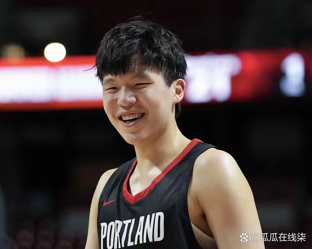 队记:斯普利特曾鼓励杨瀚森多出手投篮 这也是成长的一部分