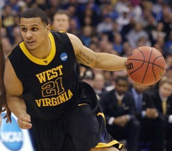 马祖拉:每天醒来必须做一个选择 就是攻防两端专注于抢篮板