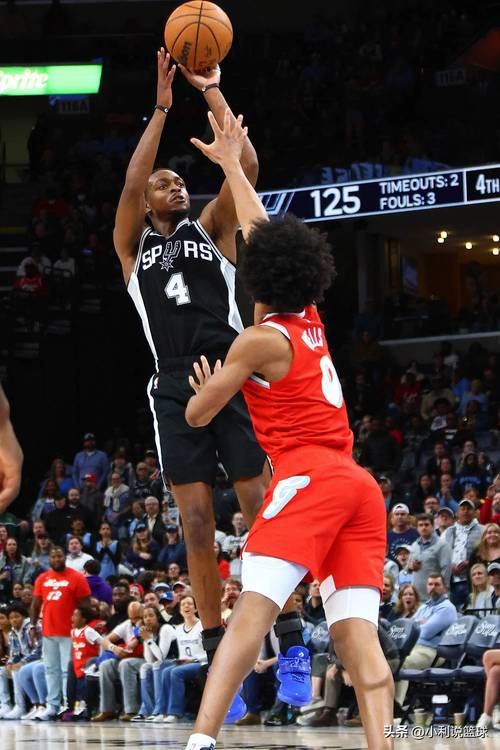 字母哥未来仍存变数?尼克斯雄鹿各自等待时机 交易或只是推迟