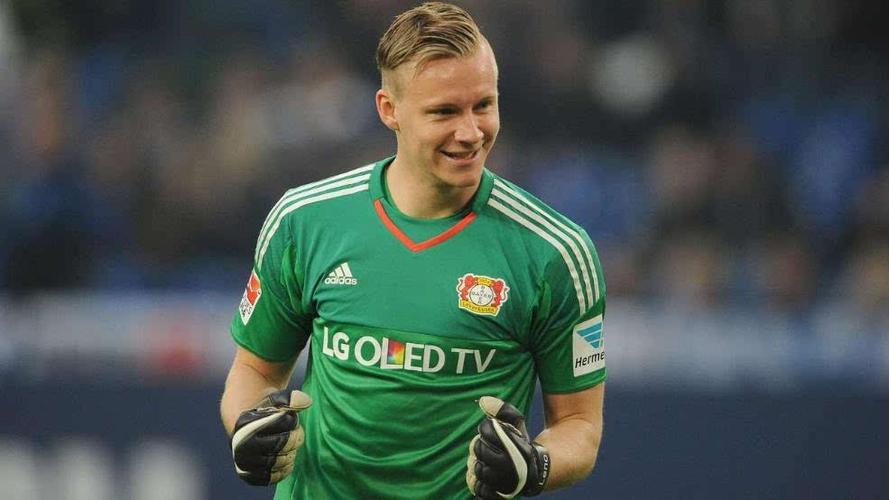 漂亮！库杜斯凌空爆射破死角，莱诺飞扑无能为力