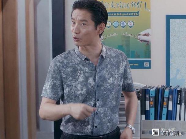 不愧是二娃！穆勒赛后庆祝戴帽“帽子戏法”，与队友顶牛假装受伤